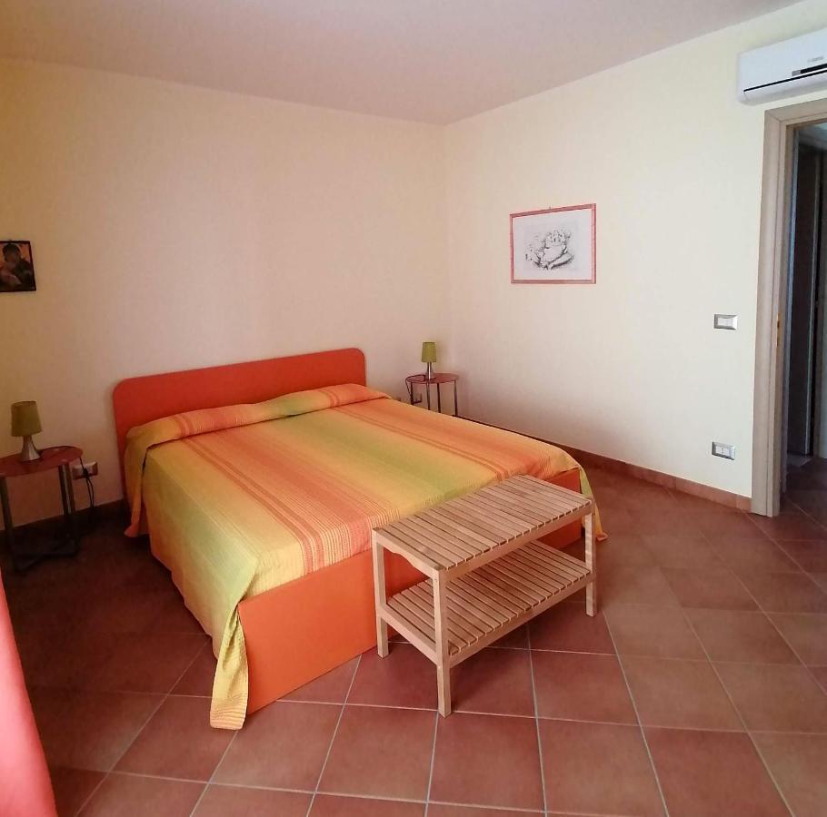 Apartment Saro & Tea Castel di Tusa Luaran gambar